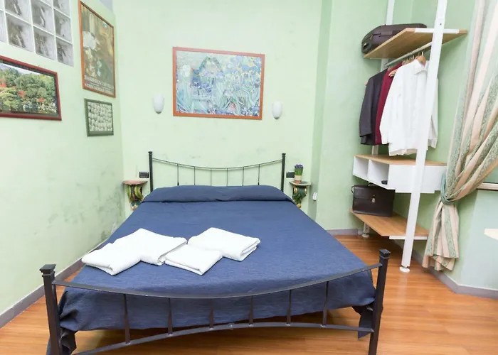 Domusamor Colosseo Bed & Breakfast 4*