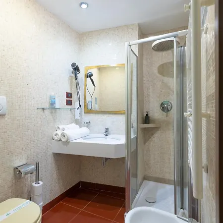 Bed & Breakfast Domusamor Colosseo 4*