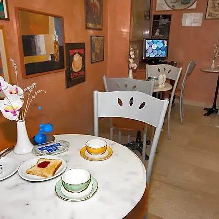 Domusamor Colosseo Bed & Breakfast