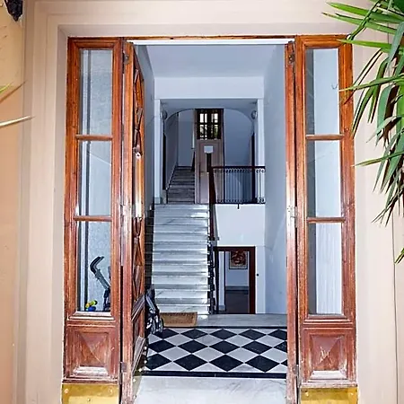 Domusamor Colosseo Bed & Breakfast 4*