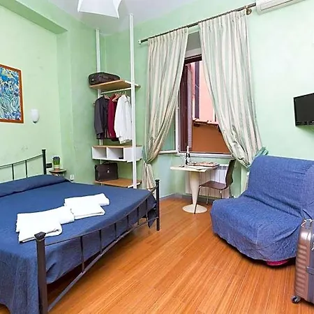 Domusamor Colosseo Bed & Breakfast Rome