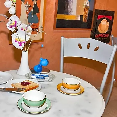 Bed & Breakfast Domusamor Colosseo 4*