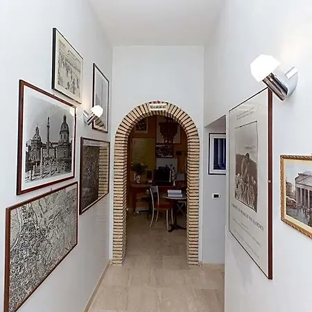 Bed and Breakfast Domusamor Colosseo 4*