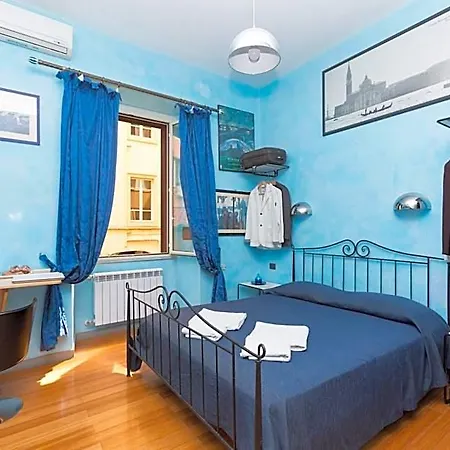 Bed & Breakfast Domusamor Colosseo Rome