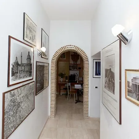 Domusamor Colosseo 4*